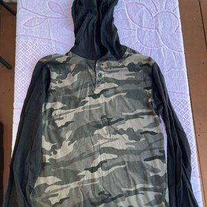 Boys' Long Sleeve Colorblock Hooded T- Shirt  Size XL